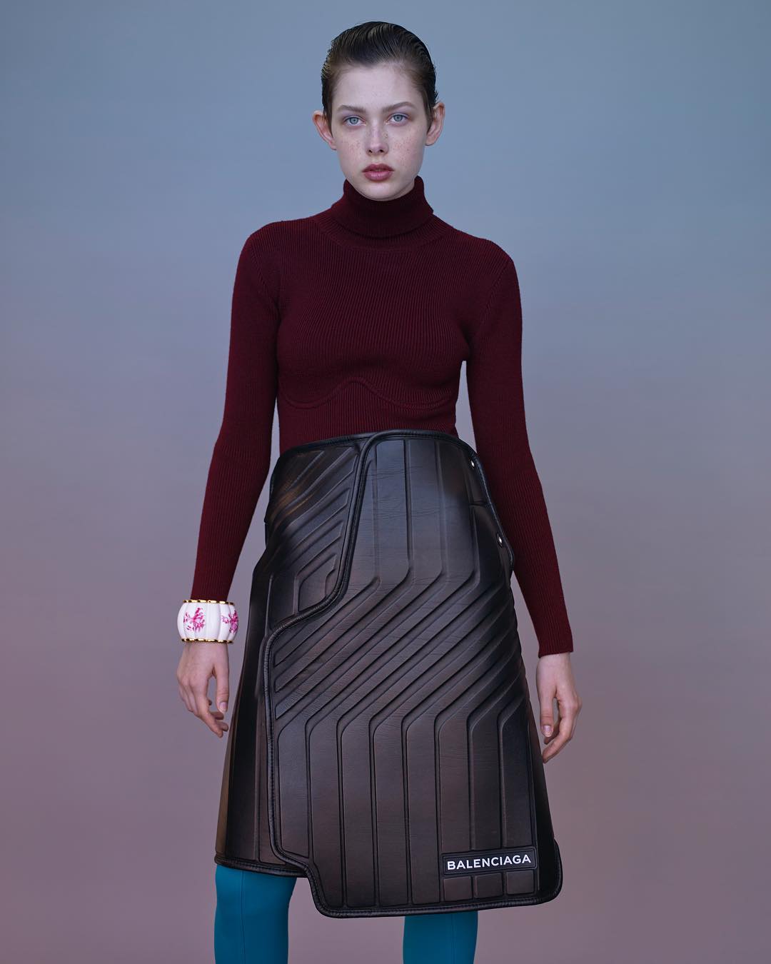 Balenciaga Can be used as a car mat.